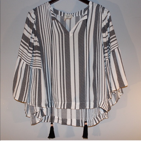 Flowy Striped Style Rack Top - Picture 1 of 5